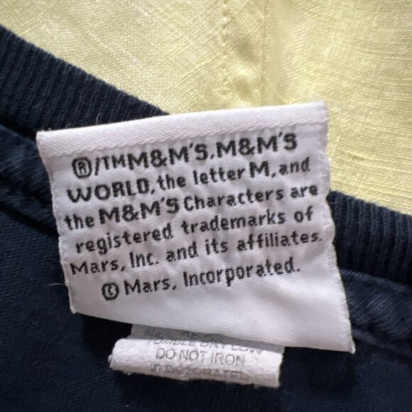 Vintage M&M World T-shirt 1954-1995 Candy 2X RARE - Picture 5 of 7